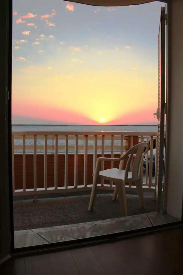 Apartamento Em Frente Ao Mar Costa Nova Esterno foto