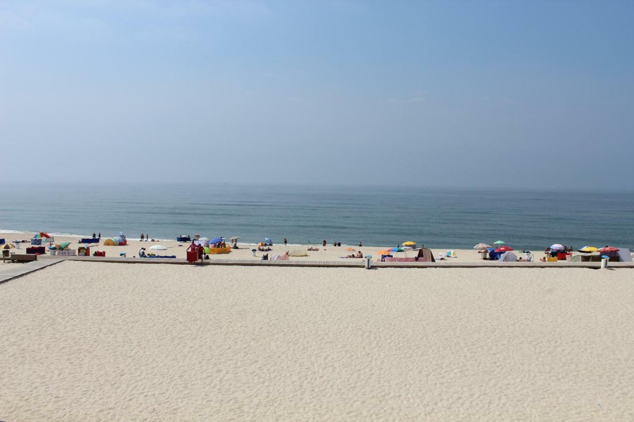 Apartamento Em Frente Ao Mar Costa Nova Esterno foto