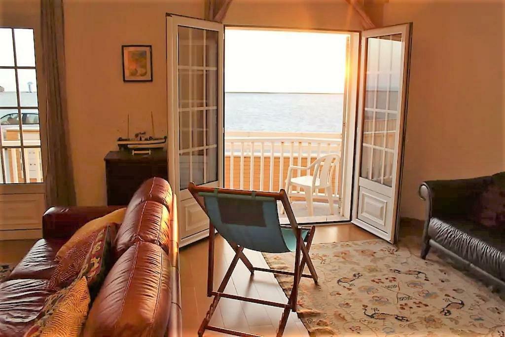 Apartamento Em Frente Ao Mar Costa Nova Esterno foto